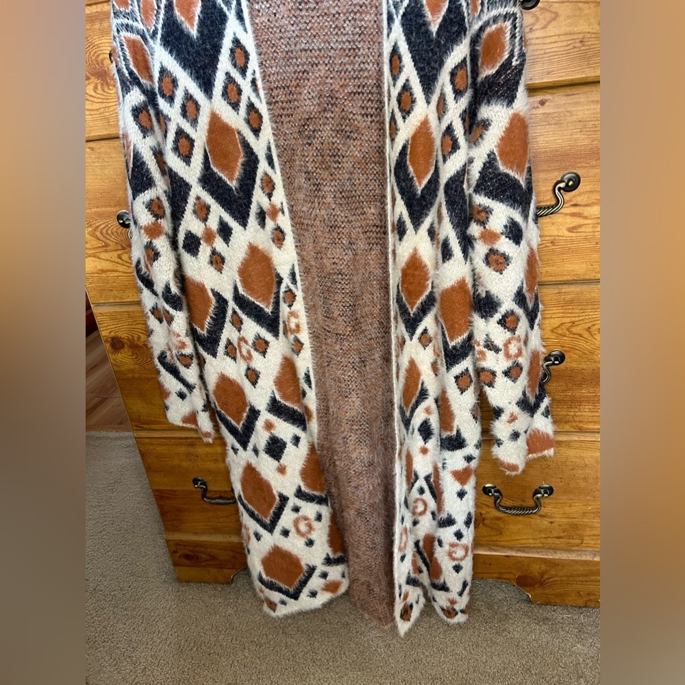 Patterned Cardigan - Picture 2 of 5